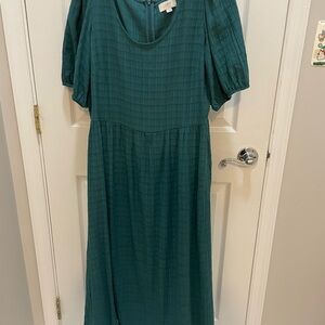 LOFT Green Short Sleeve Dress